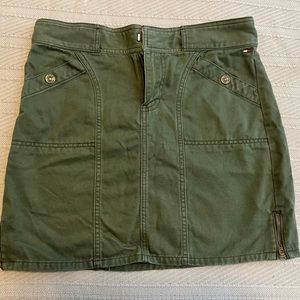 Tommy Olive Green skirt